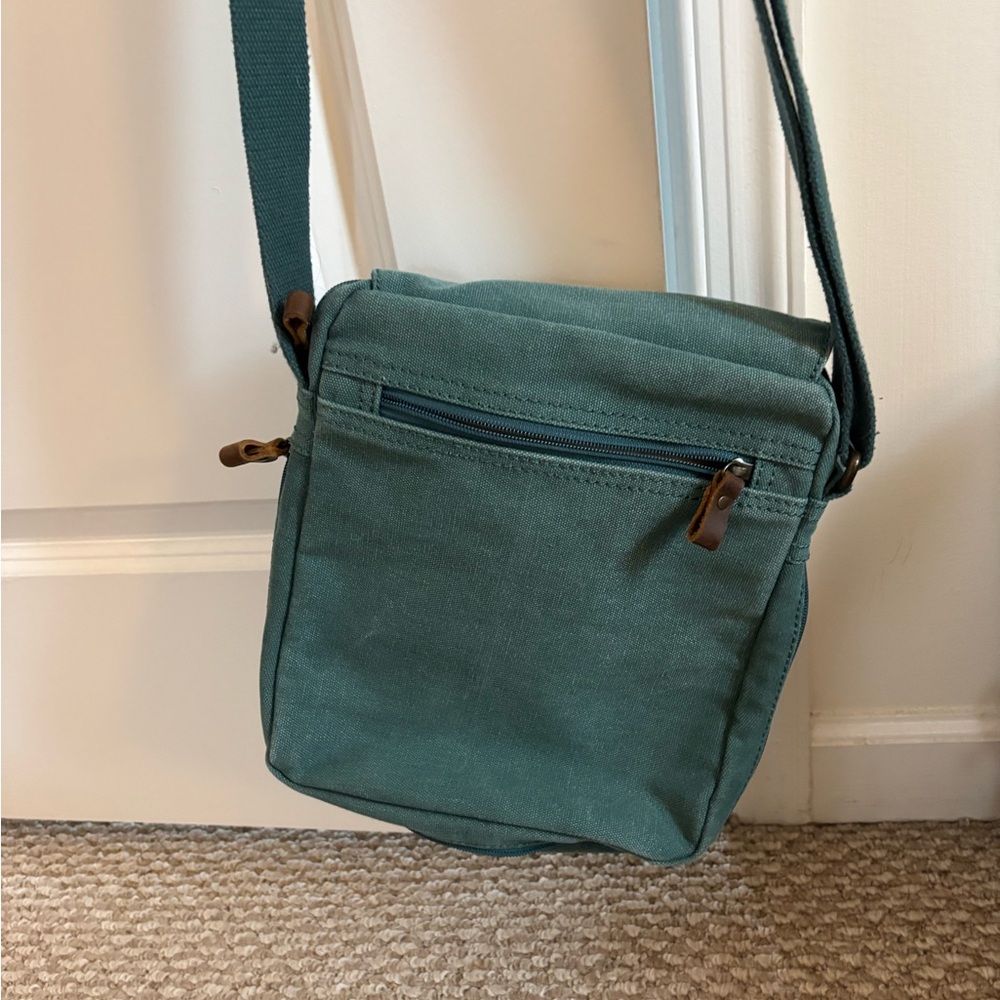 Troop London TRP0211 Classic Canvas Across Body Bag – Turquoise - Picture 7 of 7